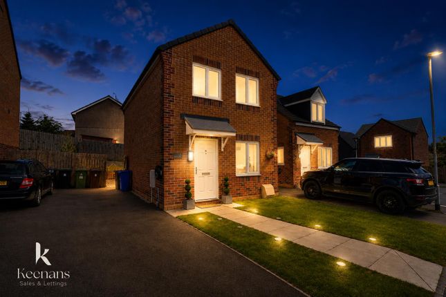 3 bed property, in 8, £230,000
