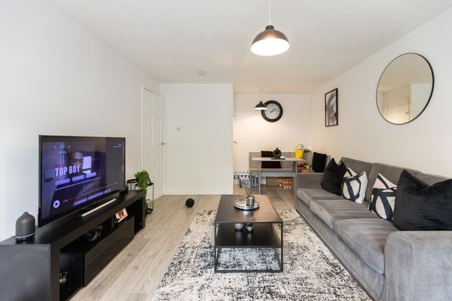4 bed property, in Lewis Terrace, £85,000