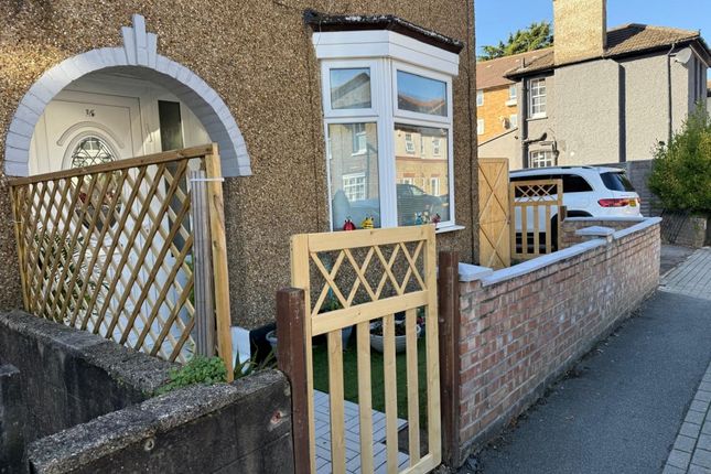 4 bed property, in Green Road, £960,000