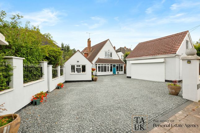 4 bed property, in High Road, £800,000