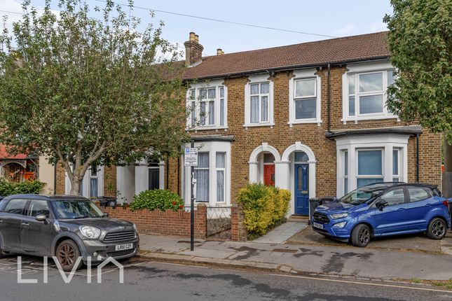 4 bed property, in Gloucester Road, £475,000