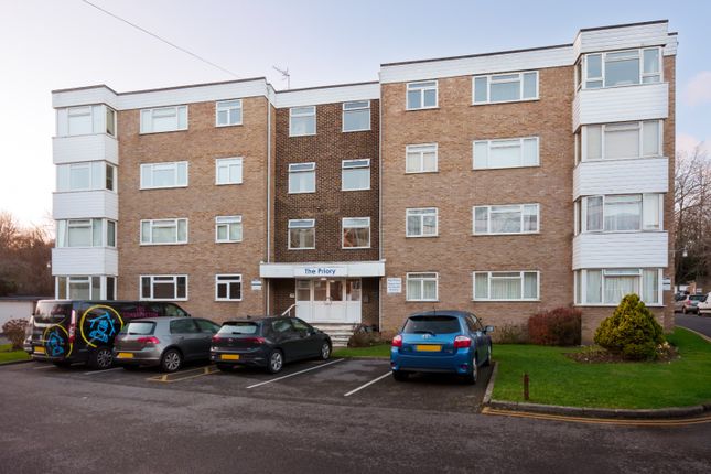 1 bed property, in The Priory, £230,000