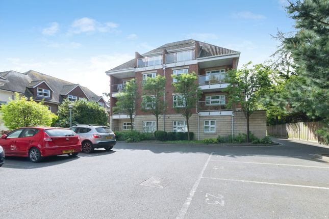 3 bed property, in Christchurch Road, £180,000