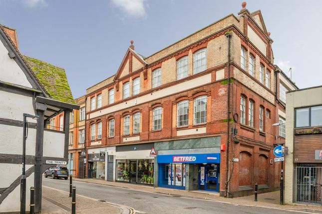 1 bed property, in Trinity Street, £80,000