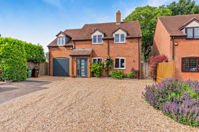 5 bed property, in Stadhampton, £694,950