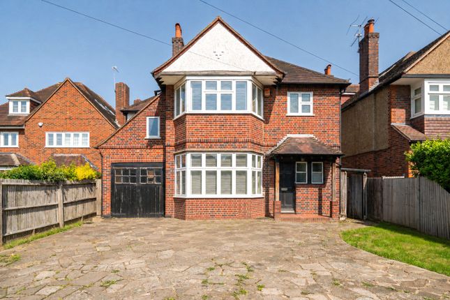 4 bed property, in Speer Road, £1,575,000
