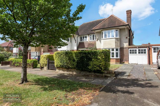 3 bed property, in Whitmore Road, £925,000