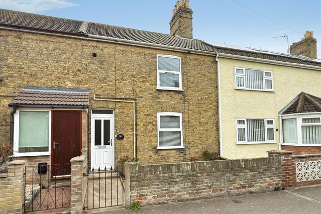 2 bed property, in Prospect Place, £215,000