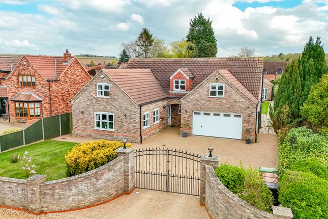 5 bed property, in Sandy Lane, £725,000