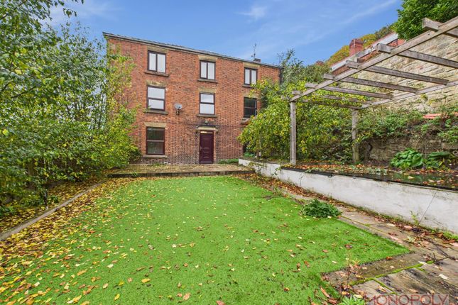 4 bed property, in Newbridge Road, £92,000