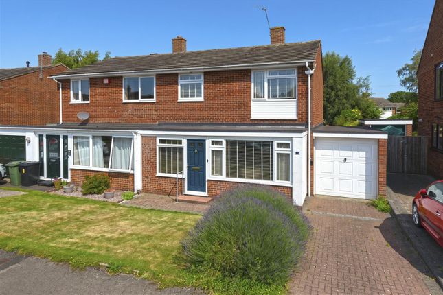 3 bed property, in Linden Close, £440,000
