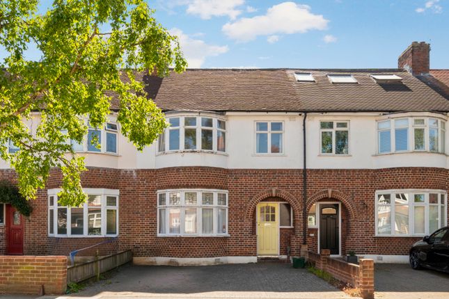 3 bed property, in Marina Avenue, £680,000