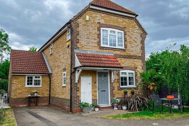 3 bed property, in Lytcott Drive, £699,950