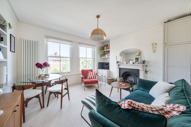 1 bed property, in Thane Villas, £425,000
