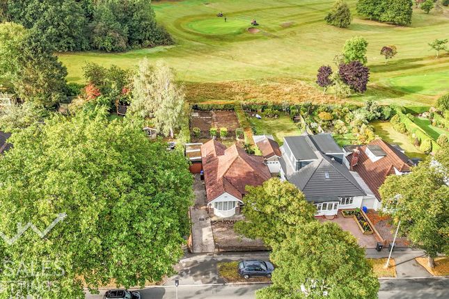 3 bed property, in Bocking Lane, £325,000