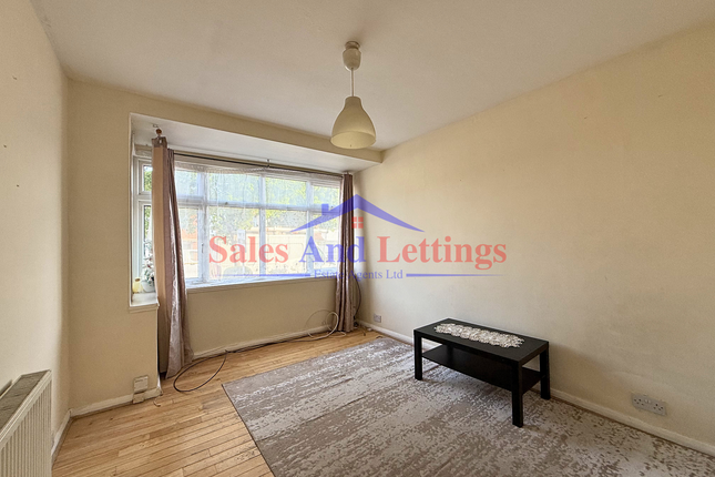 3 bed property, in Jubilee Road, £549,900
