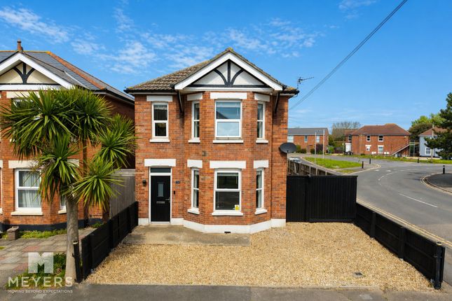 2 bed property, in Castlemain Avenue, £500,000