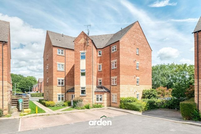 2 bed property, in Alder Carr Close, £140,000