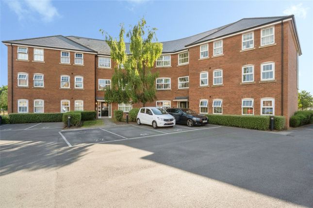 1 bed property, in Windermere Drive, £100,000