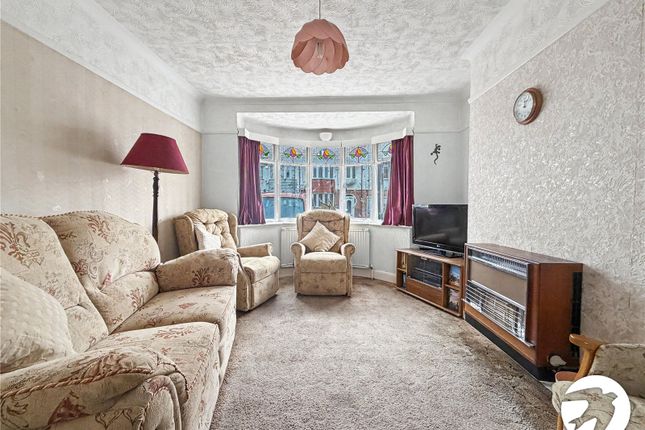 3 bed property, in Grafton Avenue, £280,000