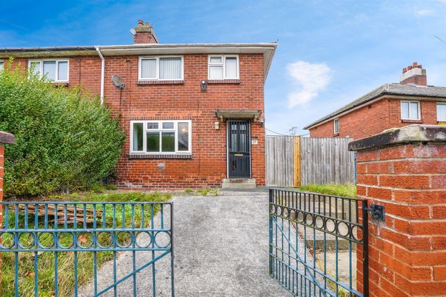 3 bed property, in Potternewton Crescent, £250,000