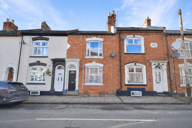 4 bed property, in Hunter Street, £235,000