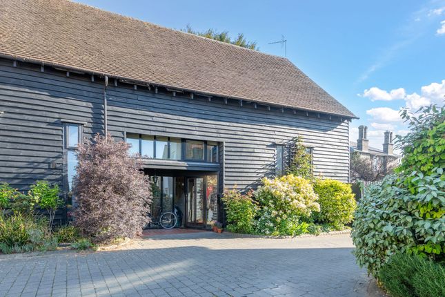 3 bed property, in Kneesworth Street, £575,000