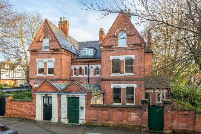 6 bed property, in Tattershall Drive, £995,000