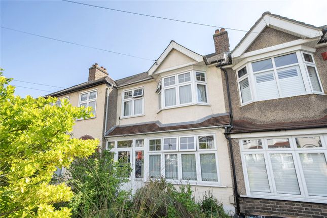 3 bed property, in Abbots Way, £525,000