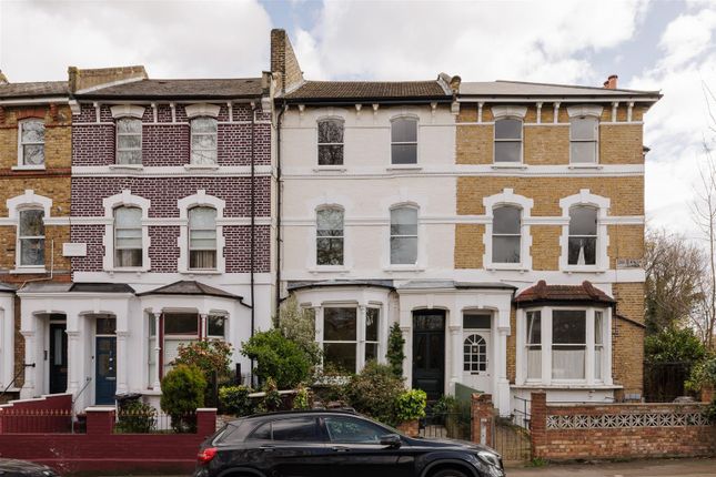 5 bed property, in Stoke Newington Common, £1,600,000