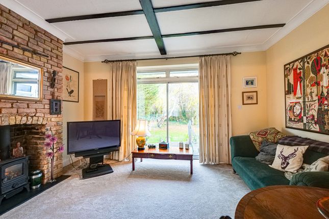 2 bed property, in St. James Gardens, £625,000