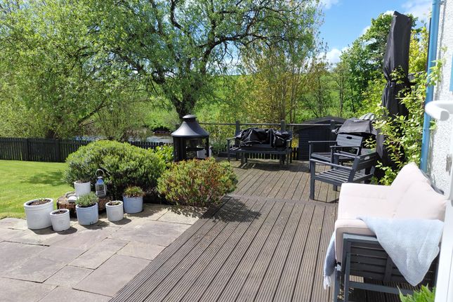 3 bed property, in Manse Lane, £275,000