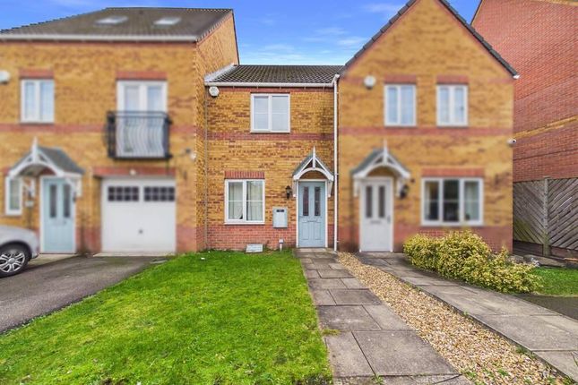 2 bed property, in Bellcross Way, £150,000
