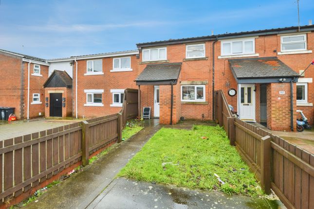 3 bed property, in Faygate Court, £80,000