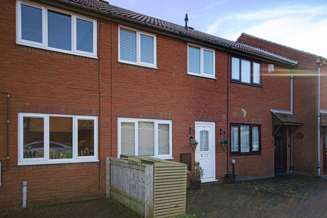 2 bed property, in James Close, £100,000