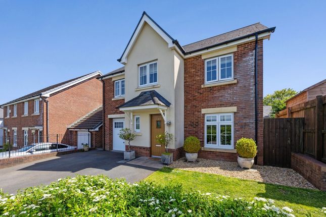 5 bed property, in Bryn Celyn, £450,000