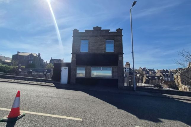 3 bed property, in 8 North High Street, £149,000