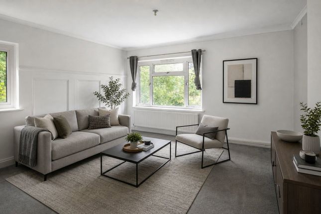 3 bed property, in Imberhorne Lane, £290,000