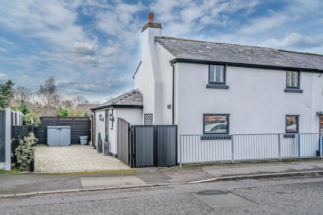 2 bed property, in Paradise Lane, £299,995