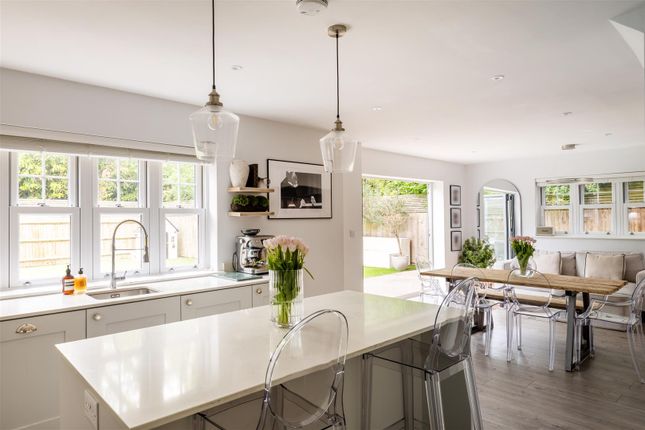 4 bed property, in Meath Green Lane, £775,000