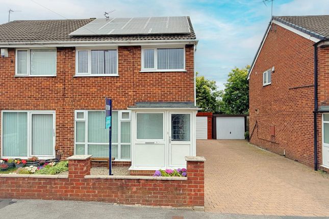 3 bed property, in Swinnow Green, £220,000
