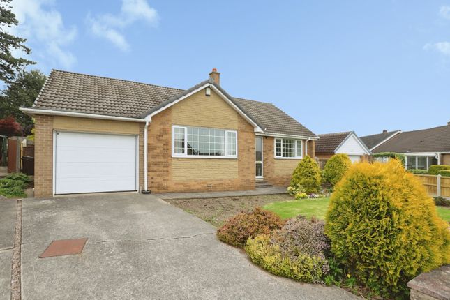 2 bed property, in Garden Crescent, £315,000