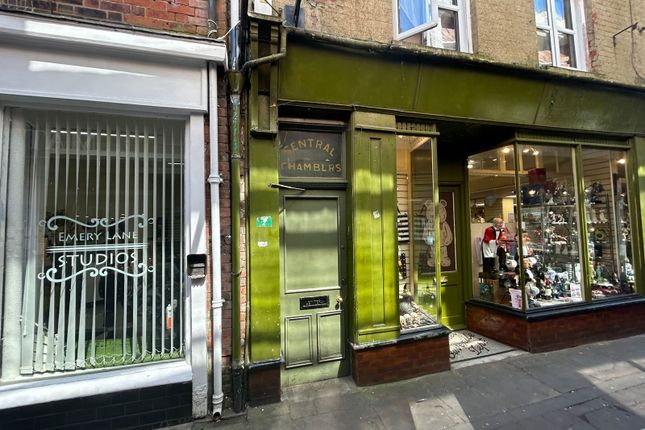 1 bed property, in Emery Lane, £50,000