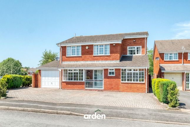 4 bed property, in Stonebow Avenue, £725,000