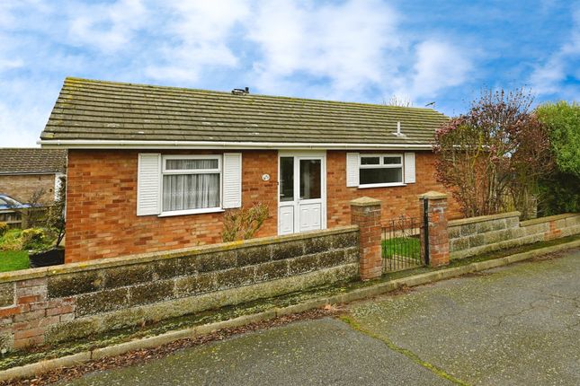 2 bed property, in Bernard Crescent, £370,000