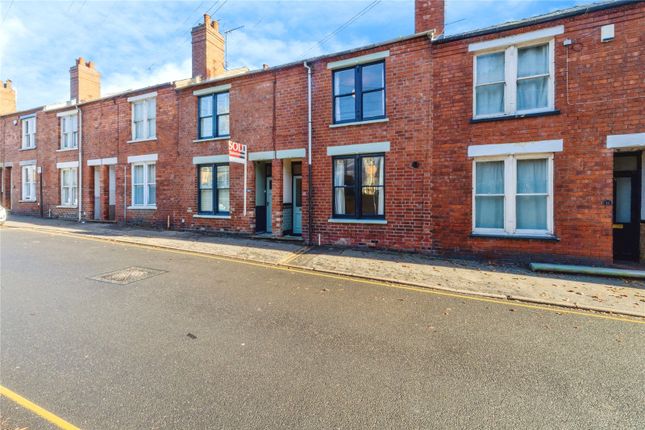 3 bed property, in Union Road, £260,000