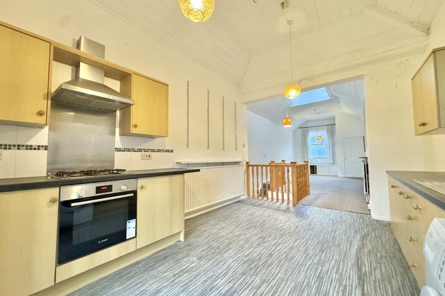 2 bed property, in Carlton Terrace, £73,000