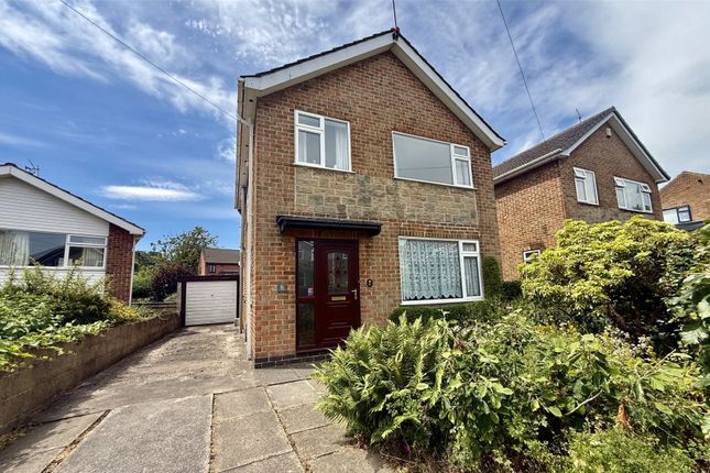 3 bed property, in Lowlands Road, £240,000