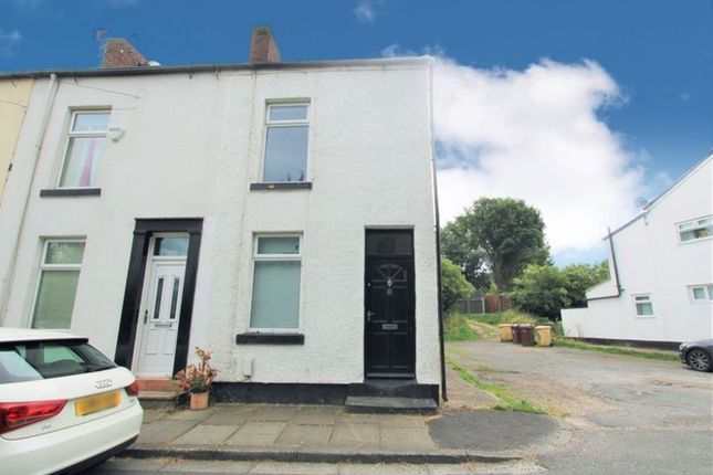 2 bed property, in Heaton Road, £110,000