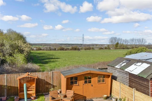 5 bed property, in Sweechgate, £550,000